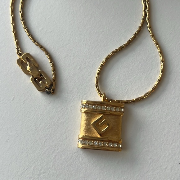 Givenchy Gold Pendant Necklace - Picture 4 of 6